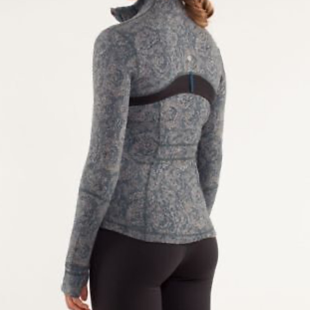 Lululemon Define Jacket, Full, Zip Fitted, Brushe… - image 2